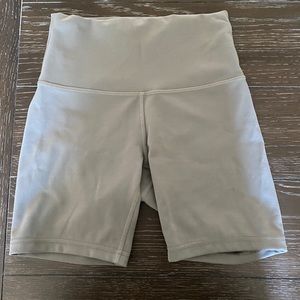 lululemon Align High-Rise Short 6"